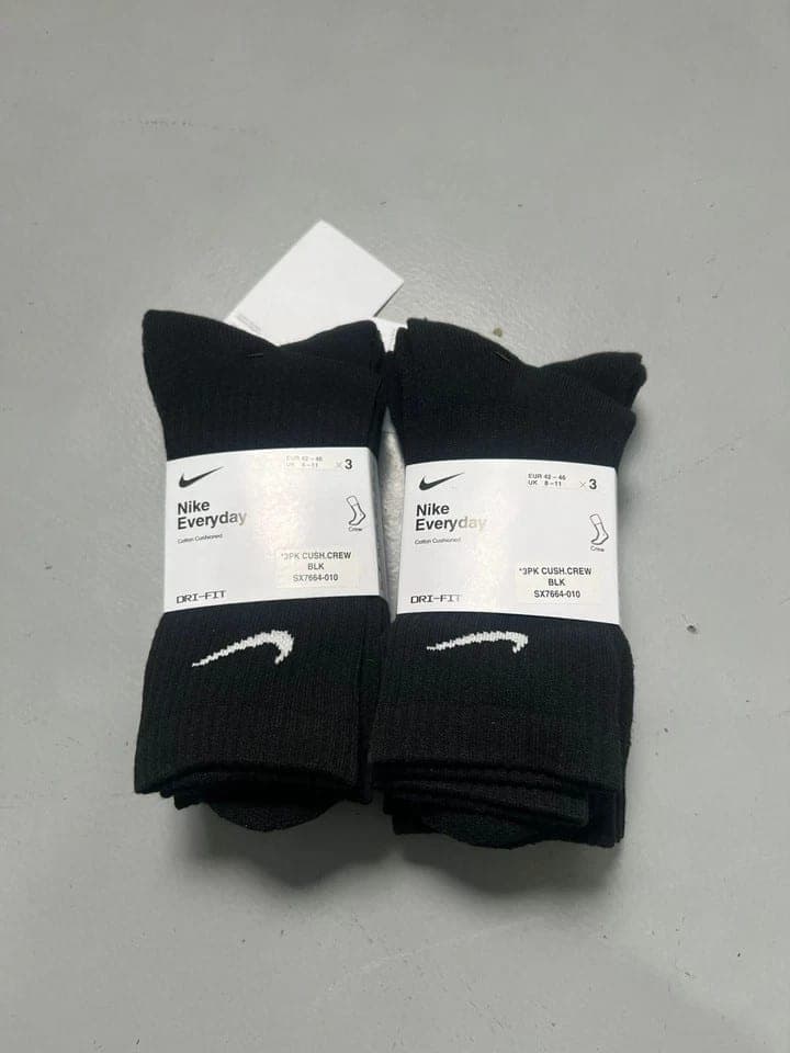 Bundle of Nike Everyday Cushioned Crew Socks – Black & White (Multipack) Deadstock  — image 2 of 3
